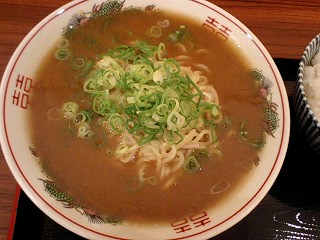 阿倍野庵 カレーラーメン 近鉄大阪阿部野橋駅 麺 時 心