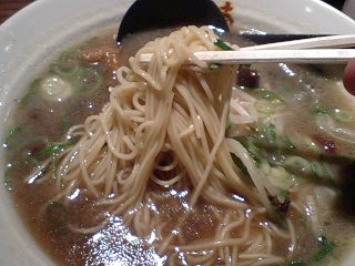 皇蘭 ぼっかけラーメン 麺