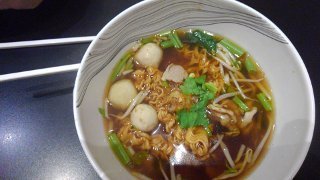 Quartier FoodHall Thai boat noodles with pork balls&pork@The EmQuartier