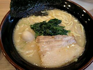麺家 昴 とんこつ醤油らーめん@新大阪店