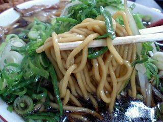 新福菜館 ラーメン並 麺