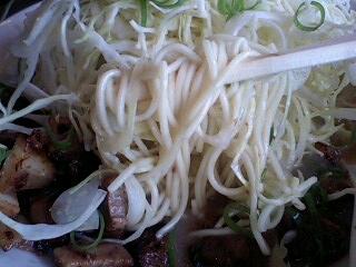 石田てっぺい キャベ山盛 麺