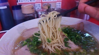 宮っ子ラーメン 宮っ子ラーメン(大盛) 麺