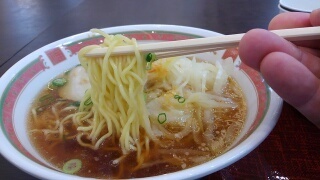 淡路サービスエリア(下りフードコート) 淡路玉ねぎ醤油ラーメン 麺