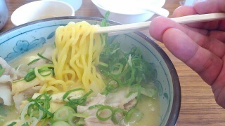 白ひげ食堂 豚汁ラーメン 麺