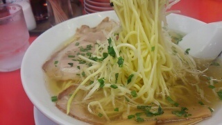 ラーメン魁力屋 梅しそラーメン 麺