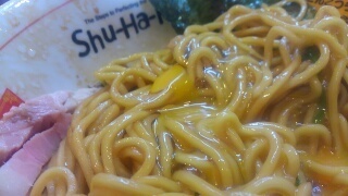 ラーメンたんろん 油そば(大盛) 麺