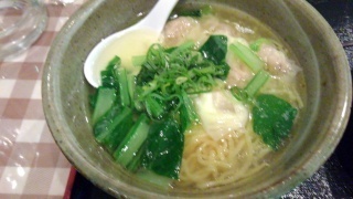 らくらく亭 ワンタン麺(大)@エブリーイオン新金岡店